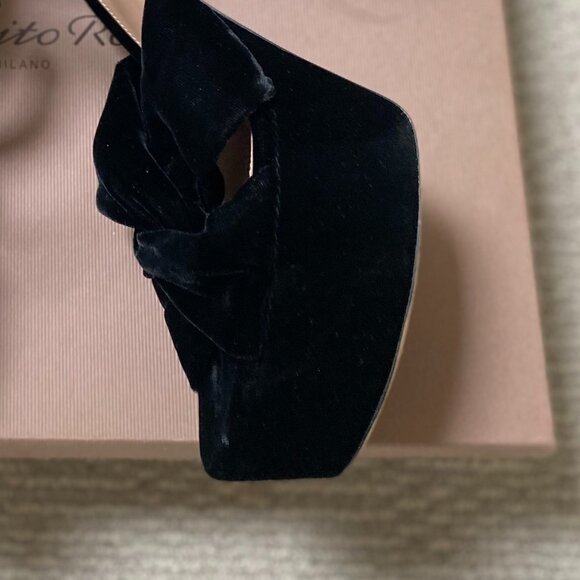 Gianvito Rossi- Knotted Black Velvet Platform Sandals - Size 41 - Picture 4 of 11